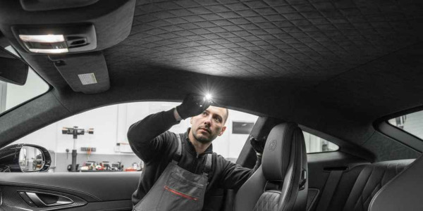 ¿Tela Alcántara, polipiel o foamizada para el techo? Pros y contras